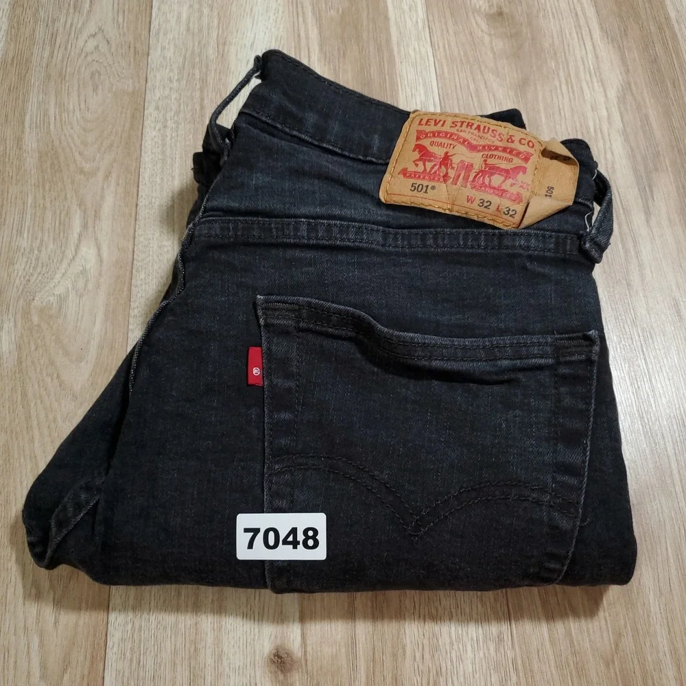 Levis 501 Original Fit Mens Black Straight Leg Button Fly Jeans 32x32 00501-0660